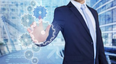 Dişli tekerlekleri arabirimiyle dokunmadan işadamı