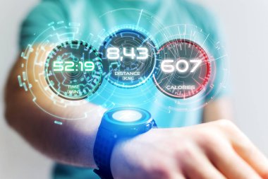 Bir spor smartwatch veri bilgiler ile çalışan arabirimde