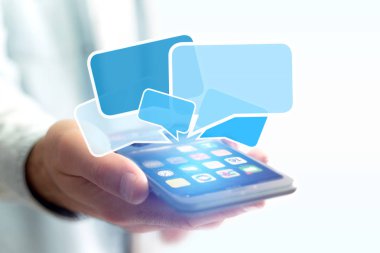 Kavram smartphone arabirim üstünde e-posta gönderme mesaj ŞA