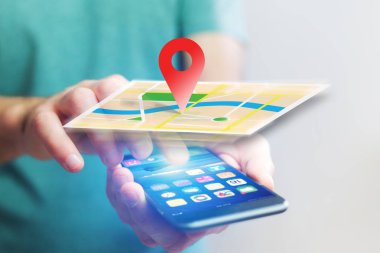 Bir harita ile bir smartphone üstünde localization kavramı
