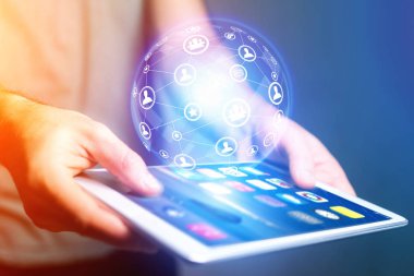 İşadamı holding tablet ağ dünya küre hologram ile gitmek