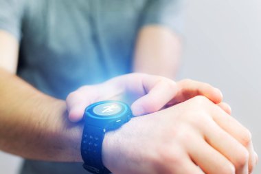 Bir spor smartwatch veri bilgiler ile çalışan arabirimde