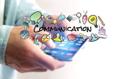 İletişim başlığı ve m ile smartphone tutan adam kavramı
