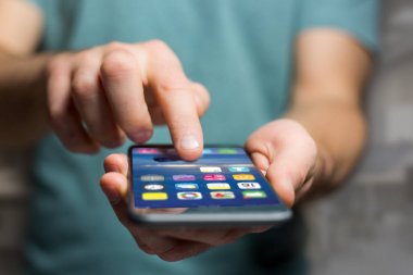 işletim sistemi ile akıllı telefon