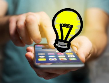 Fütüristik bir interfa üzerinde görüntülenen açık yenilik ampul lamba