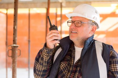 Komuta sizde inşaatta çalışma