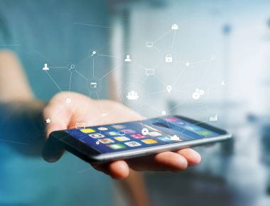 İş ağ bağlantısı üzerinde bir futuristik bir arayüze görüntülenen 