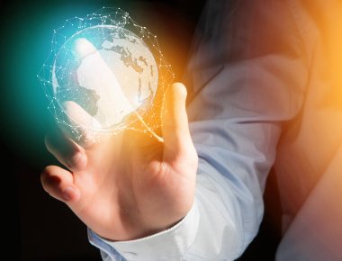 Uluslararası ağ üzerinde futuristik bir arayüze görüntülenen 