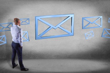 Mavi bir renk arka plan üzerinde - 3d render görüntülenen e-posta simgesi