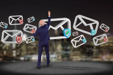 İşadamı ve e-posta arayüzey