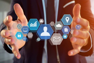 İş ağ uygulaması bir futuristik bir arayüze üzerinde görüntülenen