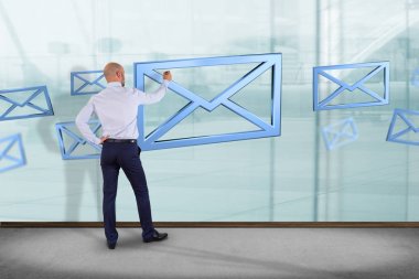 İşadamı ve e-posta arayüzey