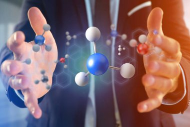 atom modeli ile erkek el 