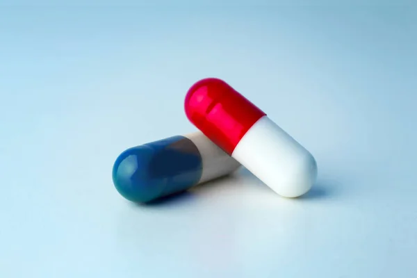 Cápsulas de medicamentos de primer plano — Foto de Stock