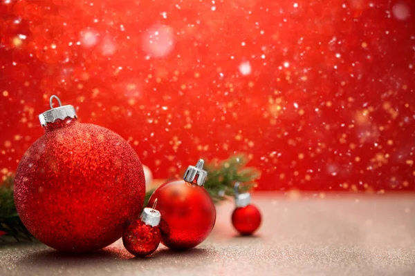 Sfondo di Natale con palle di Natale — Foto Stock