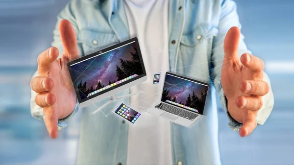 Dispositivos como smartphone, tableta o computadora — Foto de Stock