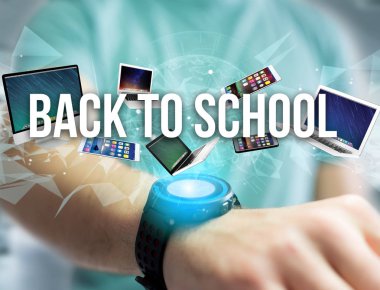 Akıllı telefonlar, tablet ve dizüstü bilgisayarlar için okul başlık kaplı arka görünümü 