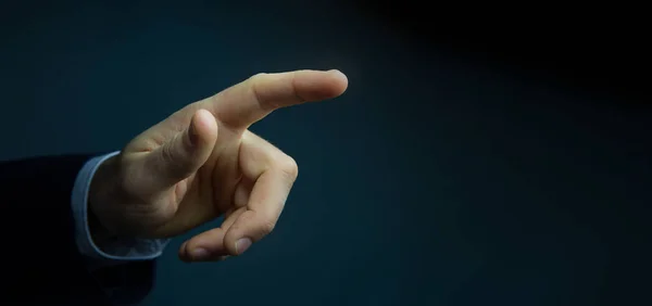 Вид Пальця Бізнесмена Вказує Темряву — стокове фото