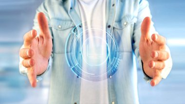 Shinny teknolojili bir bilgisayar düğmesi tutan bir işadamı - 3D