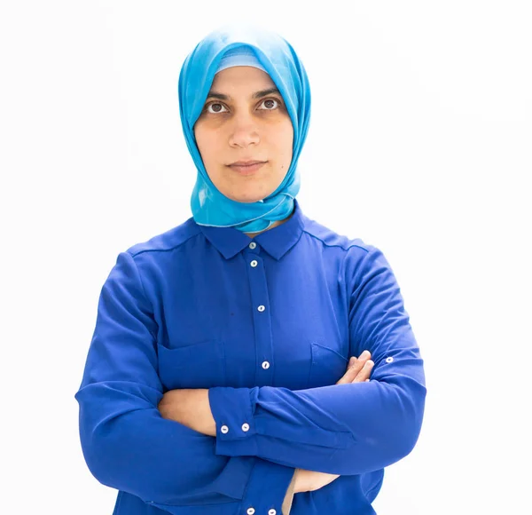 Retrato Mujer Musulmana Sobre Fondo Blanco — Foto de Stock