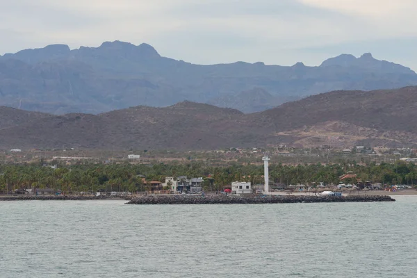 Loreto Småbåts hamn och strand — Stockfoto