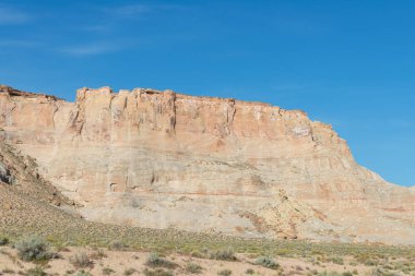 Navajo andstone kayalıklarla