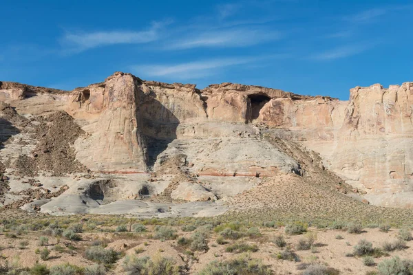 Navajo andstone kayalıklarla — Stok fotoğraf