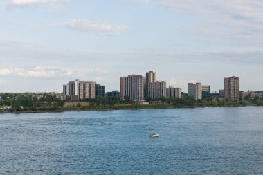 Riverside daire kuleleri