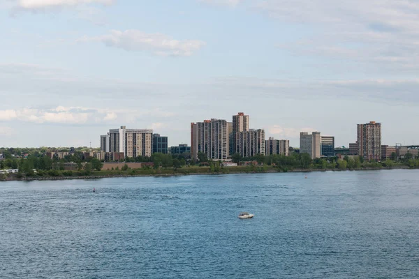 Riverside daire kuleleri