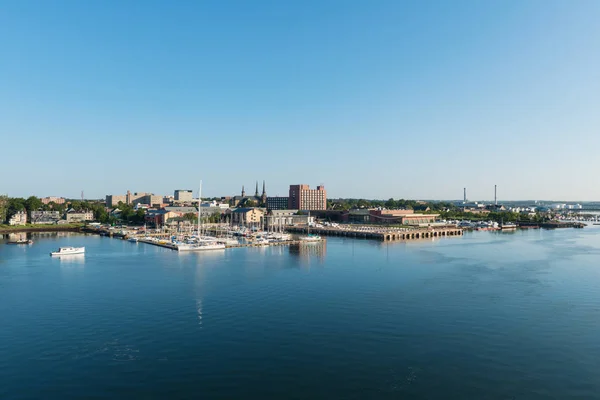 Charlottetown centre and marina — Stock Photo, Image