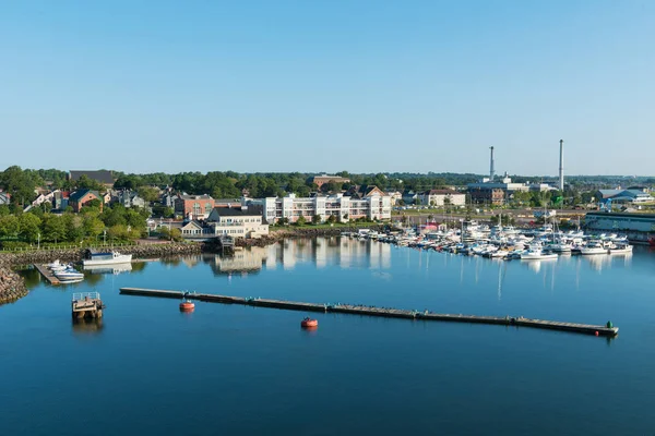 Charlottetown Merkezi ve marina