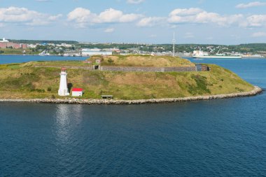Deniz feneri ve fort