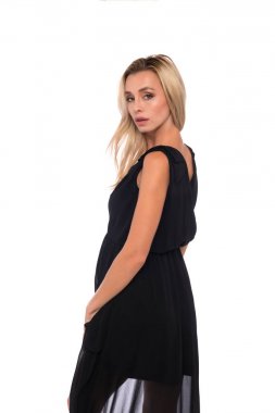 sarışın siyah elbise