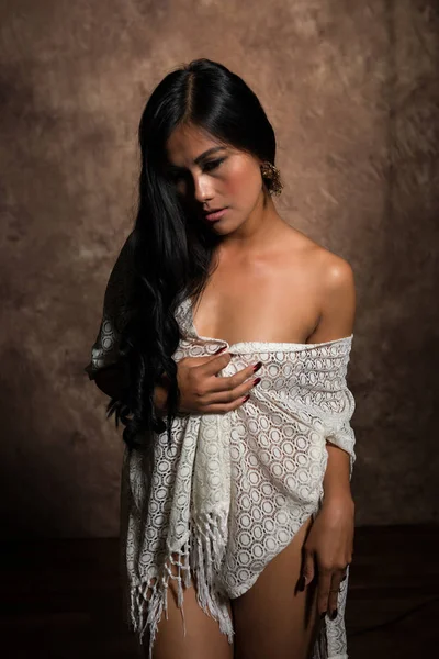 Filipina Beyazlar içindeki