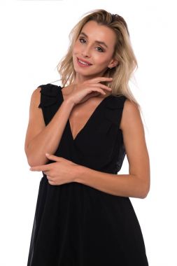 sarışın siyah elbise