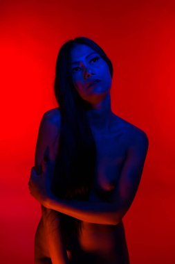 Filipina mavi ve kırmızı