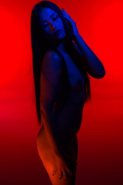 Filipina mavi ve kırmızı