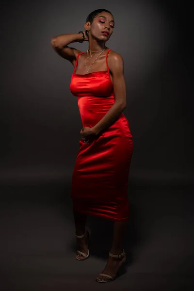 Slim black woman in red — 스톡 사진