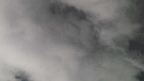 Ciel Est Couvert Nuages Gris Prévision Pluie Les Nuages Bougent — Video