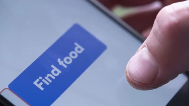 Натисніть Пальцем Або Торкніться Кнопки Гіперпосилання Щоб Знайти Їжу Смартфоні — стокове відео