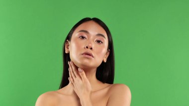 Sağlıklı ciltli, güzel Asyalı bir kadın yüzü.