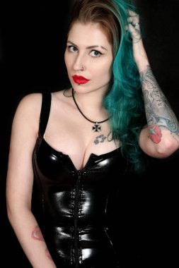 Baştan çıkarıcı, genç ve güzel bir kadın portresi