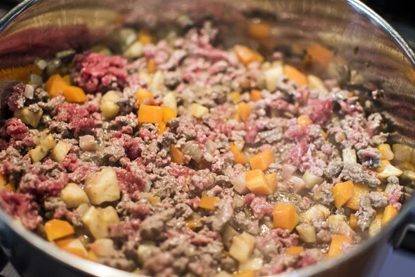 Cooking ragu sauce — Stock Photo, Image