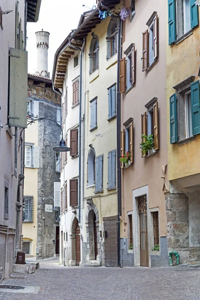 Arco, cidade em Trentino, Italia — Fotografia de Stock