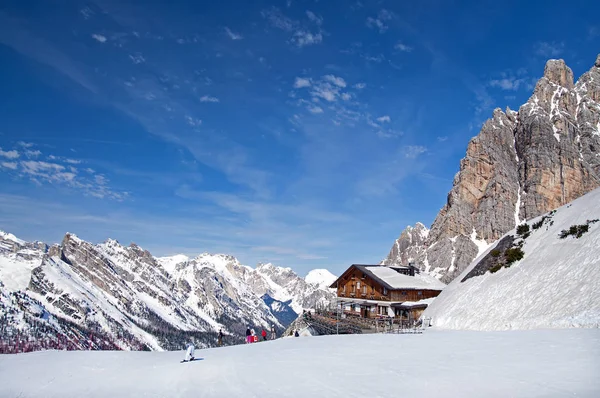 Dolomitas en Cortina D 'Ampezzo, Italia — Foto de Stock