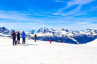Dolomites kayak pisti kışın