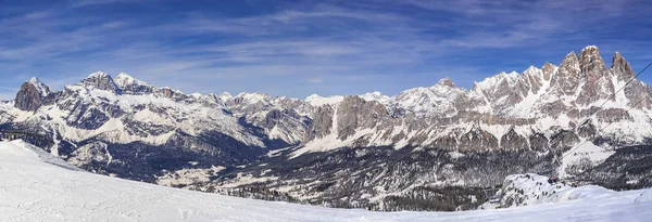 Dolomites ski slope in winter — Stock Photo, Image