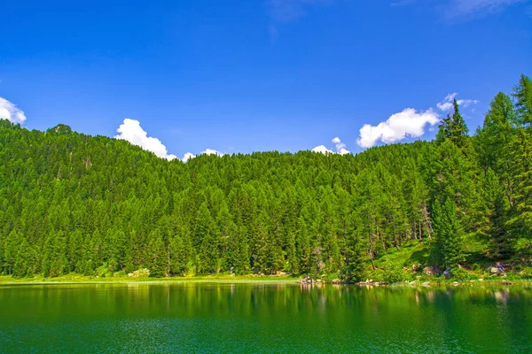 Lago Malghette en la provincia de Trentino, Italia —  Fotos de Stock