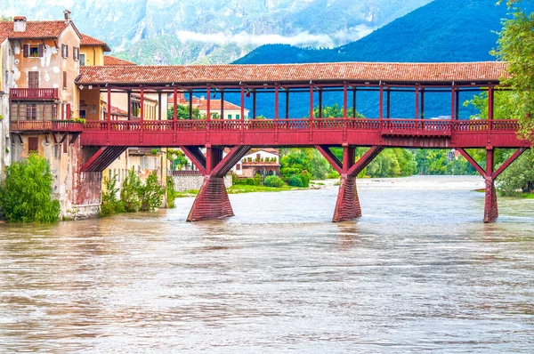 Bassano Del Grappa Híres Híd Brenta Folyó Felett Ponte Vecchio — Stock Fotó