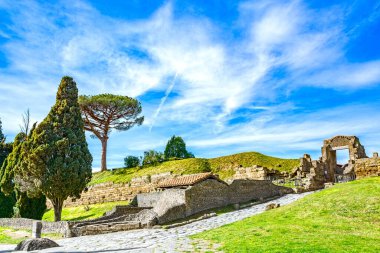 İtalya 'nın Pompeii kentindeki Porta Nocera şehri kapısı. MS 79 'da Vesuvius Dağı volkanik patlaması ile yok edildi.